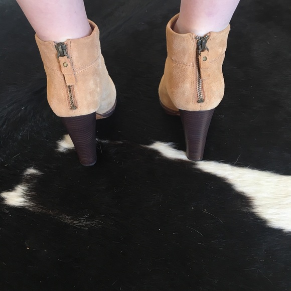 Modern Vintage brown heeled boots - Picture 3 of 4